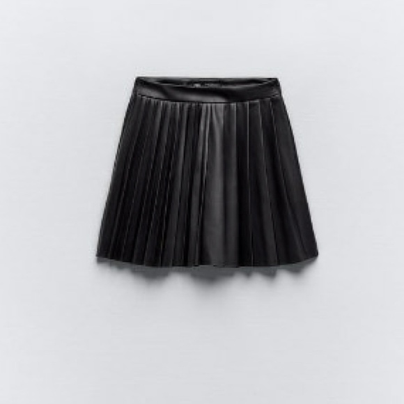 FAUX LEATHER MINI SKIRT - Picture 4 of 5
